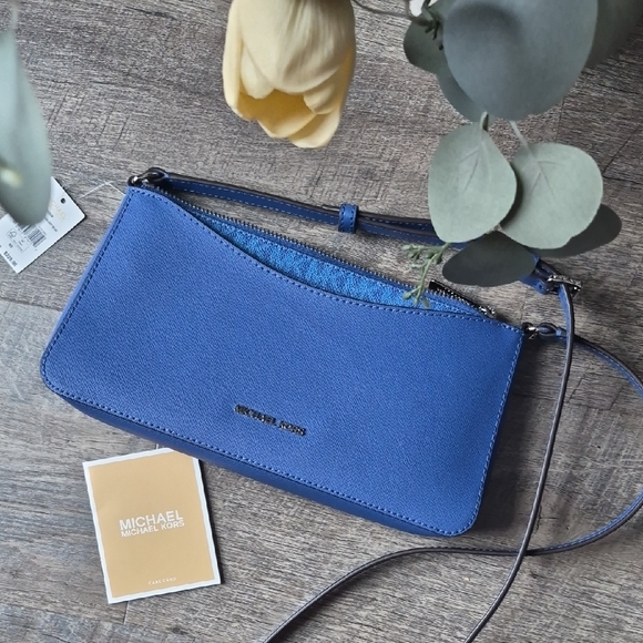 Michael Kors Arden Medium Crossbody Bag Galaxy blue - Picture 3 of 9